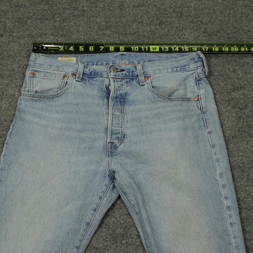 Levi's 501 Jeans Mens 33x32 Light Blue Premium Straight Leg Button Fly Stretch